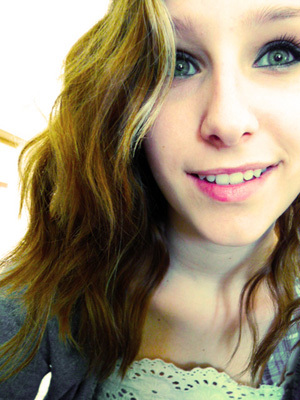 EatSandwitches's profile picture. http://t.co/1WLhbguTvh
I sing opera, and listen to everything else.