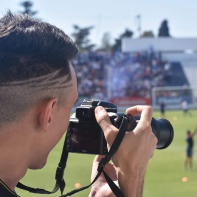 Periodista y Locutor - Prensa y medios digitales 📱 Trabajo con un campeón del mundo 🏆
🤫 El mundo es para los valientes. Siempre para adelante!