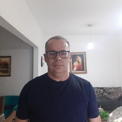 Francis86973033's profile picture. carater