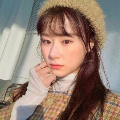 awroraw's profile picture. 