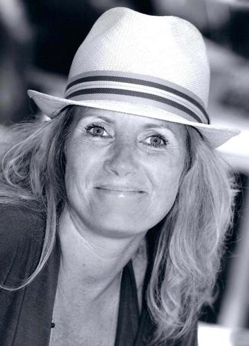 Owner of lAbels4All, a valuable store with secondhand designer clothes for women, men & kids in Tilburg, Netherlands.