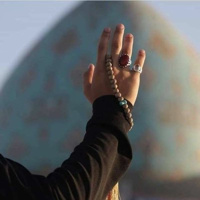 sueemi_'s profile picture. At your service, Sahibul Zaman (aj) 🙏