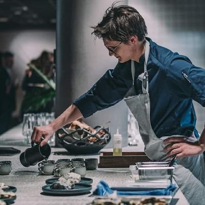 A chef who is stacking bitcoin's
#DCA mode until pension
#FuckFIAT