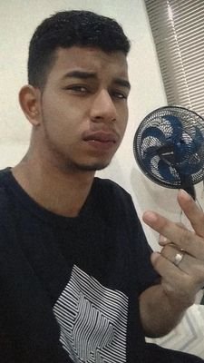 Sem essa de ilusão o mundo tá pros bons e não pra aqueles que age na emoção!✌️🎭