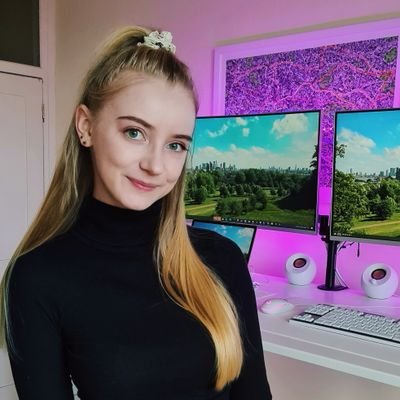 Holly B | Software Engineer II | HerHelloWorld