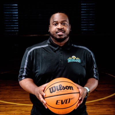 Eastside High School Varsity Basketball Assistant Coach. Former ELHS Ast. Varsity Coach 2015-19. Former ELHS JV Coach 2019. Different school color Same vision.