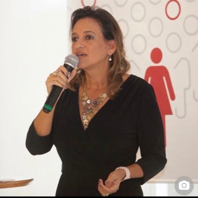 monicaschimenes's profile picture. Mulher, CEO e fundadora da MCM Brand Group, palestrante internacional, Presidente do Conselho de Empresárias da WEConnect International, cantora e mãe.