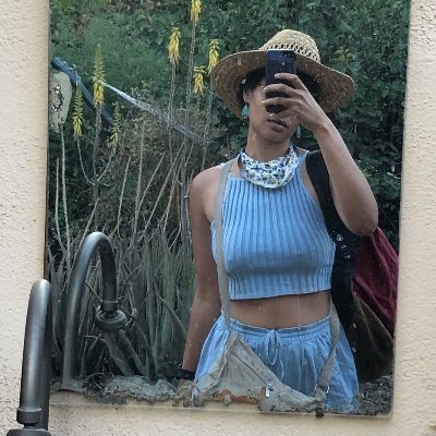 singer/songwriter/composer/poet/your local valley kid ✨🌿/ @wearevalleykids/ @madwitchfarms