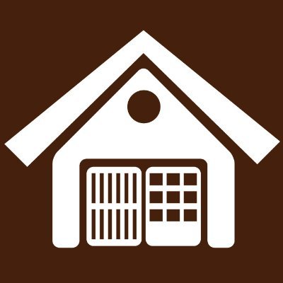 2017年大病になりユックリ人生を過ごそうと2020年2月に東京から田舎に移住、見知らぬ土地でしたが販売中の家(築50年)に一目惚れ💖リフォームをして住み始めました。 移住するにあたっては困った事が多々あり、移住者目線での情報不足を補える発信をしていきたいと考え「わたしと古民家」の動画チャンネルを始めました。