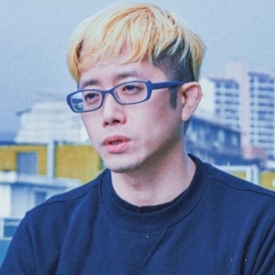 이원석 / 시집 엔딩과 랜딩 / 전국노동자글쓰기모임 해방글터 동인 / 창작동인 관람:觀覽 / 주짓수 블랙벨트 / 팔극권사 / 수레를 끄는 사람 / dryfeet@naver.com / 인스타그램 https://t.co/JVbyZGncil