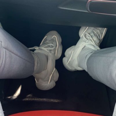 BrBlockchain2's profile picture. speak to me as if I were a golden retriever.