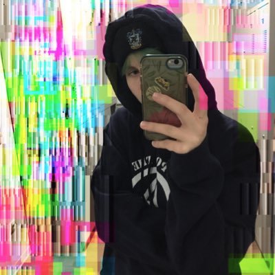 || procrastinating piece of 🐌 || bi || i make food and music || loves bright colors but still wants to feel edgy lmao 🌈🖤 || 🐻🐻🐻 ||