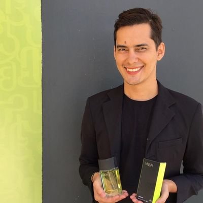 cristão gay sem preconceito ⛪
casado👨❤️💋👨👨❤️👨
♊
estudante de enfermagem💉