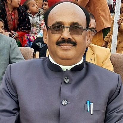 कठिन परिश्रम राह को आसान कर देती है। लोगों की परेशानियां व समस्याएं अनंत हैं फिर भी जीवन में अधिकतम लोगों का भला करना ही लक्ष्य है।
अहर्निश सेवामहे.......