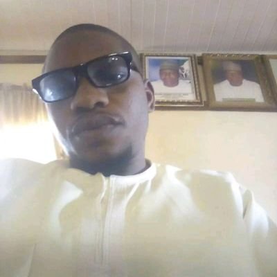 hamza_philip's profile picture. selfcompose and self development