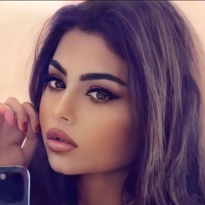 بنت سلمان .. سعودية وكلي فخر 🇸🇦.. محاضرة في الجامعه الامريكية في الامارات / قسم اعلام           instgram .. shireen_alrifaie