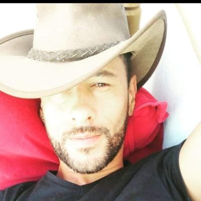 Willian68339356's profile picture. #poliamor #gay # #geminiano #liberdade.