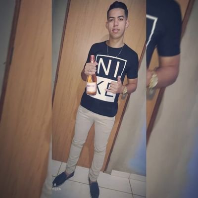 BlandsonO's profile picture. -🍃📈🤑Não somos apostadores. Somos gestores da arte de risco! 📊🙅🏻‍♂️💰💵