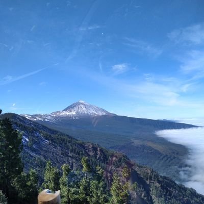 Santa Cruz de Tenerife, Canarias 🇮🇨
Aficionada a la meteorología. Amo el olor a tierra mojada y mirar al cielo. 🌧️☔