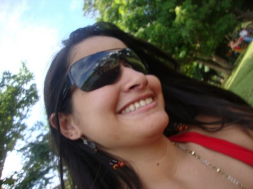 Amo a vida do jeito que ela é,
bom e viver cada momento intesamente , e nunca se arrepender.