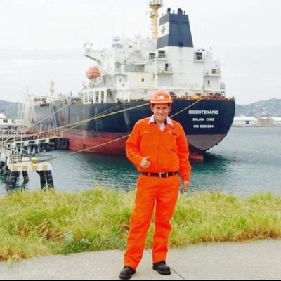Ingeniero Industrial de profesión.
Dj por pasión.