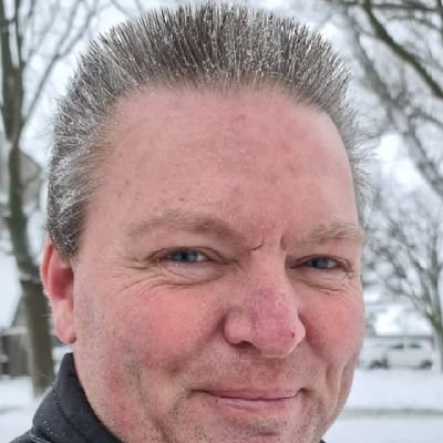 Haarlem/Grootebroek/Zoetermeer. papa van 2 roodharig eigenwijsjes! Directiechauffeur, eigenaar van Advanced Business Drivers, AJAX fan!!