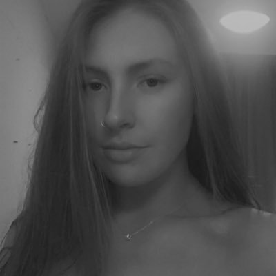 Jess49475010's profile picture. 