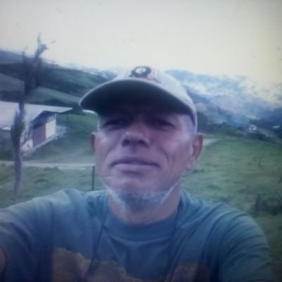 Educador Popular, d la REPAEZ-PTMS,profesionales de la agroecología, rompiendo los esquemas de dominación de los pueblos trabajando nuestra tierra.