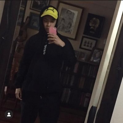 mczamcza1's profile picture. tiene los ojos negros