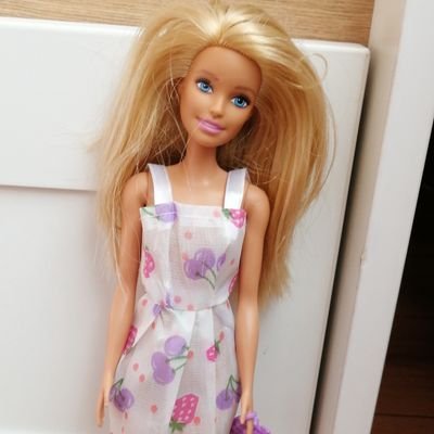 uzaktaruhu's profile picture. Bakmayın siz bana hep sıkıntıdan bunlar //sövmeyiniz