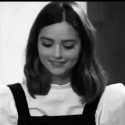 70l70i's profile picture. لايبقى في الذاكرة سوى مانريد نسيانه.