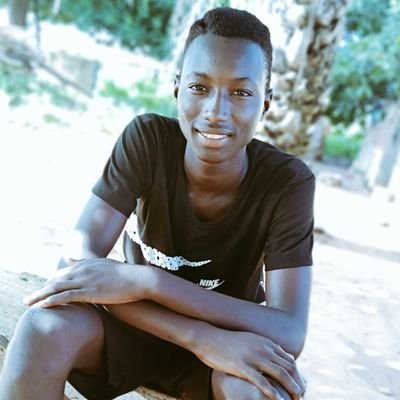 am alieu from Gambia🇬🇲, the smiling coast of west Africa, and am16 years old, and I like to meet with friends🙏🙏🙏