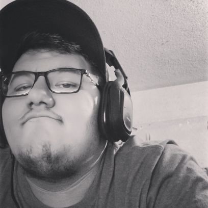 la comida awebo . divertirme con mis amigos haciendo directos random en twitch jejeje 🙈