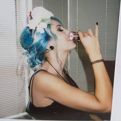 KatieMasters_'s profile picture. Stand for what you believe in...
Even if it means standing alone 💙✌