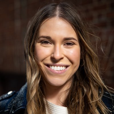 tess__berger's profile picture. @NewhouseSU ‘18. I’m probably eating