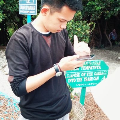 Qadri25216204's profile picture. anak manusia yg tinggal di bumi