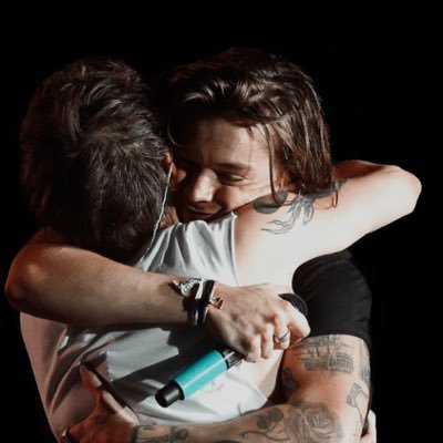 KEEP VOTING FOR LOUIS. my dms are open if u ever wanna talk. please follow my second voting acc: @votinglouis16