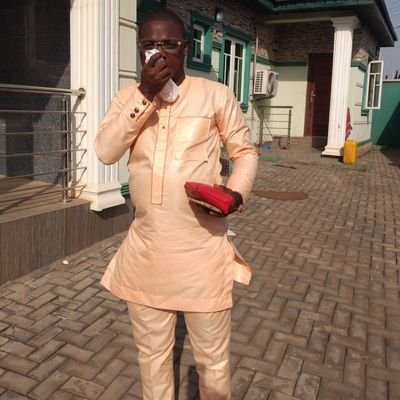 tobi_aje's profile picture. smile heals..  @Chelsea fc