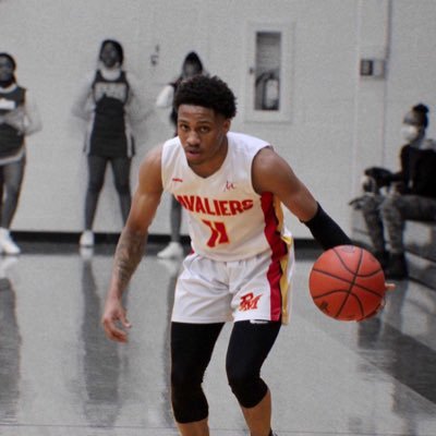 Andre Simmons 5’8 Point guard Purcell Marian high school 💉🤞🏽 #11💉🏀 C/O 2022 Cincinnati Ohio. Purcell Marian high school❤️💛 Go check ig Andresimmons.11