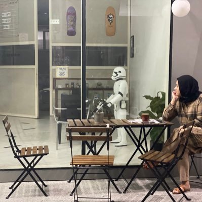 syakirahsapie's profile picture. i tweet crap things.