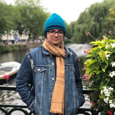 Nadhanasari's profile picture. Live and Let Live