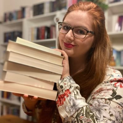Buchbloggerin || Bibliothekarin || Serienjunkie mit einer Vorliebe für Tee 🌸