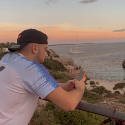 Uri_gordillo's profile picture. 