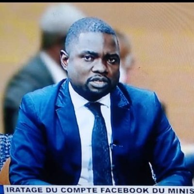 Journaliste Chroniqueur Politique congolais