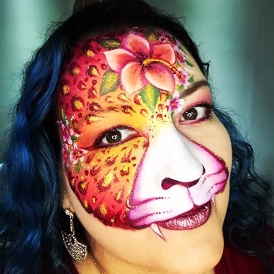 alinecoremagia's profile picture. Esposa, mãe, formada em jornalismo... Sou maquiadora artística, tenho uma loja virtual de produtos p/ pintura facial e um canal no youtube.
