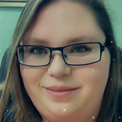 salty433's profile picture. 29 SC 🌴 Dog mom🐾 Reader📚 Marketing Grad Student👩‍🎓