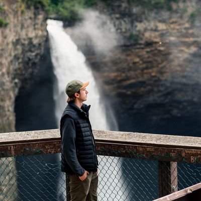 I'm a photographer in British Columbia, traveling around in my van when I can and capturing the beauty our world holds 🌎
https://t.co/WXjOqrN2Aj