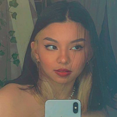 mavissaavedraa's profile picture. banana bread enthusiast