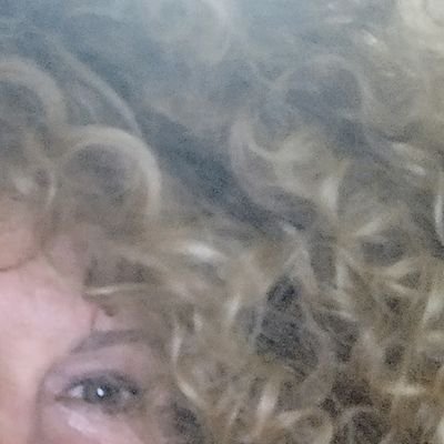 la risa genera amnesia,  te hace olvidar por ejemplo que tienes el corazón roto.