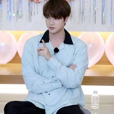 kimjaryforth's profile picture. 💜BTS💜

Bias is Kim Seok Jin.